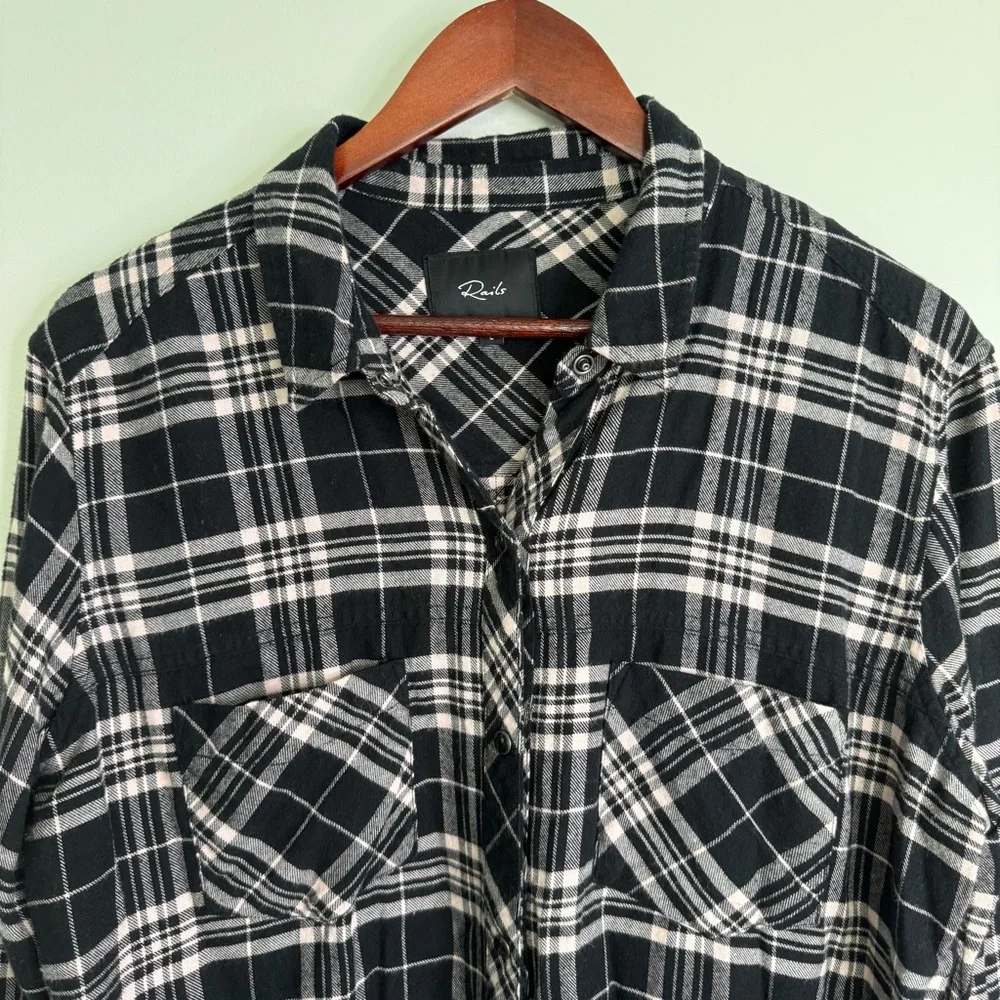 Rails Leo Onyx Peach Plaid Flannel Shirt with Frayed Hem Size Large